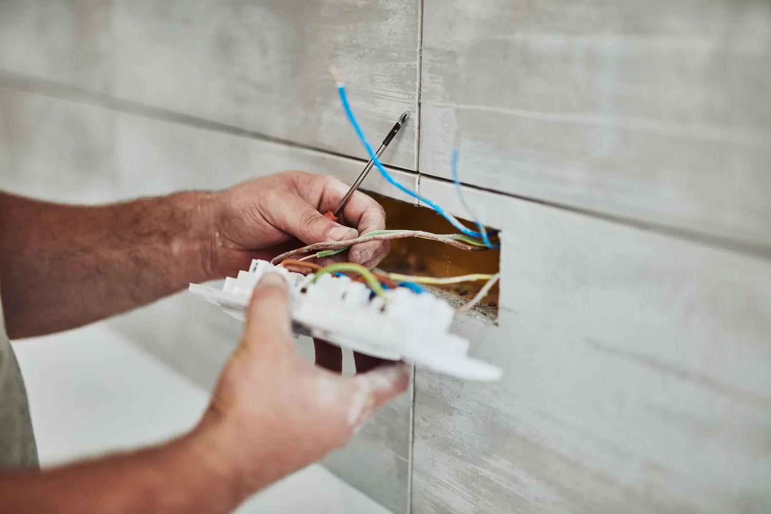Electrician Near You | SmarTech Licensed Electrician